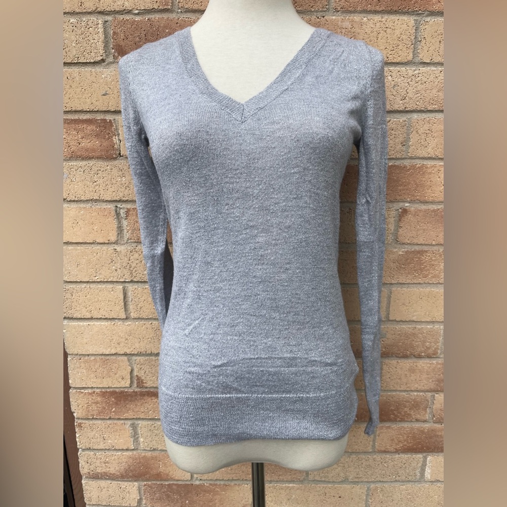 Lightly sparkling thin sweater